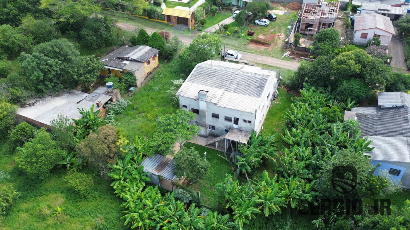 Casa à venda com 5 quartos, 250m² - Foto 3