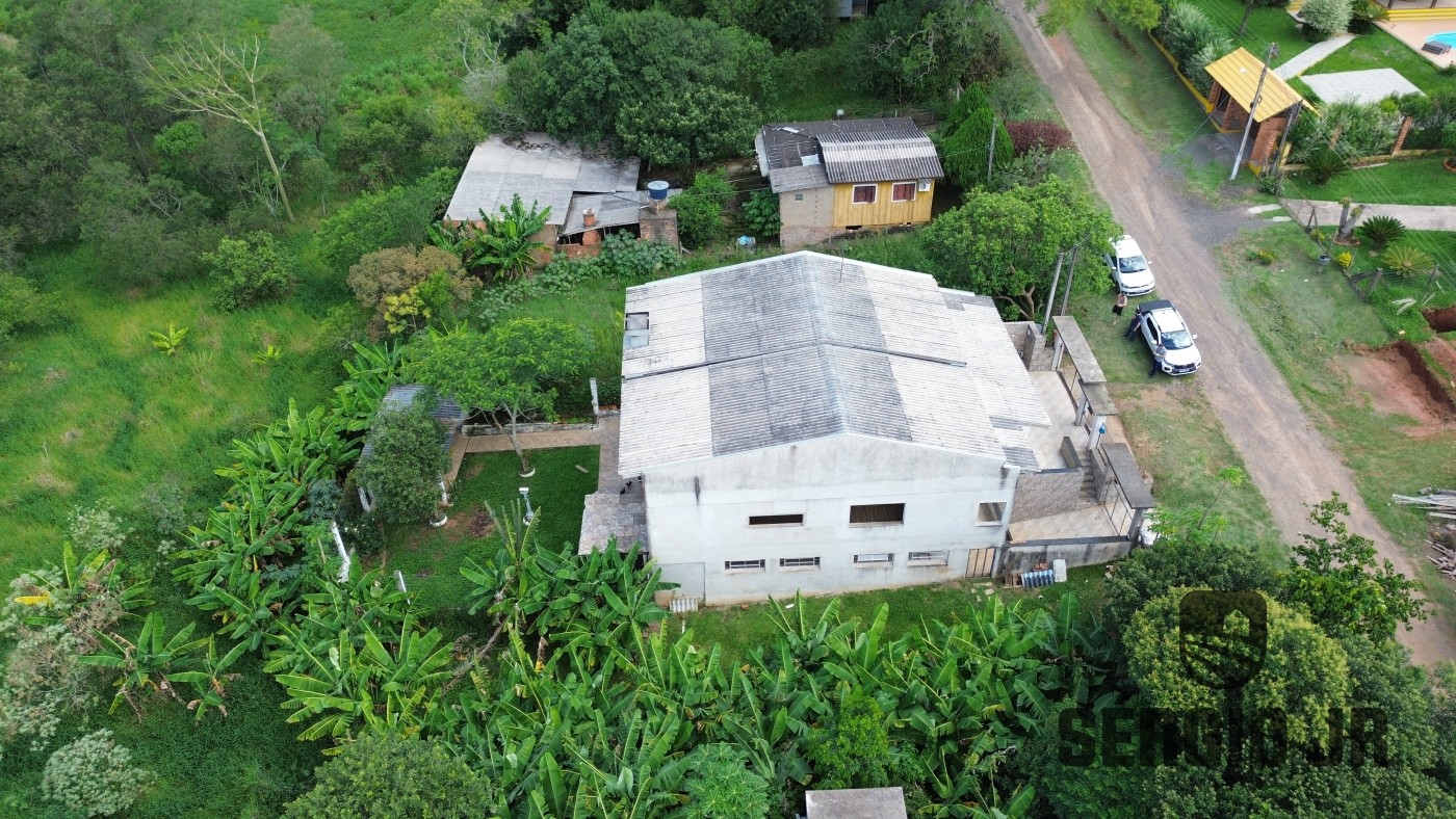 Casa à venda com 5 quartos, 250m² - Foto 4