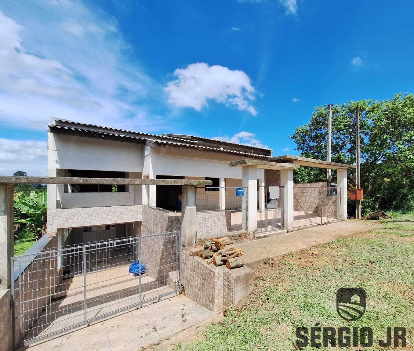 Casa à venda com 5 quartos, 250m² - Foto 1