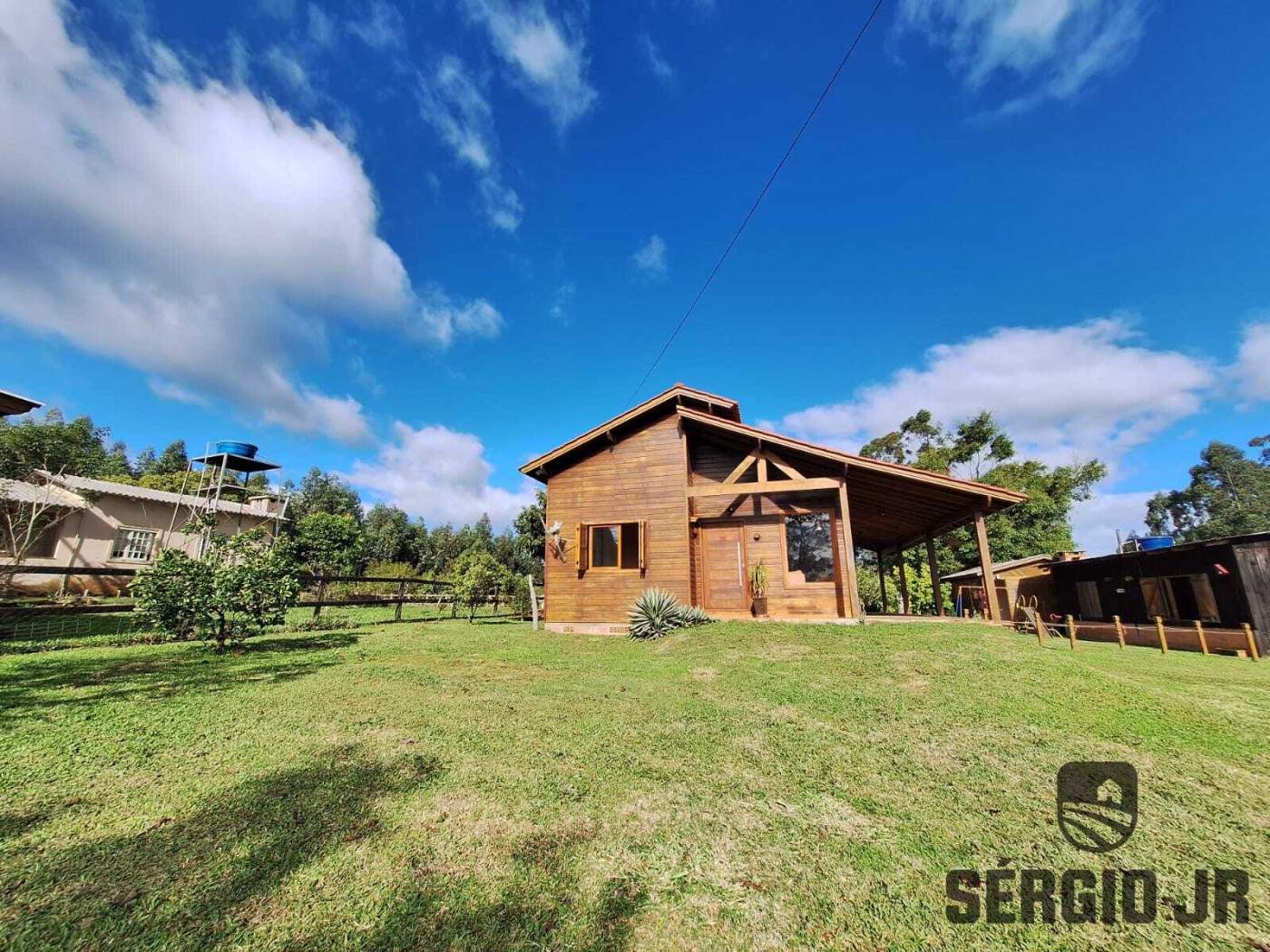 Sítio, 4 quartos, 1800 m² - Foto 1