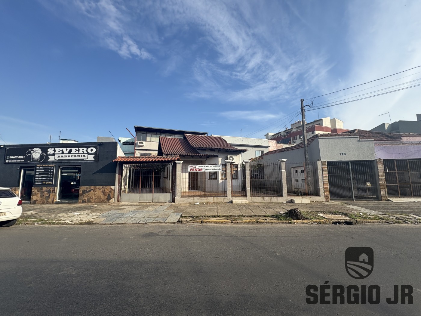 Casa, 5 quartos, 238 m² - Foto 1
